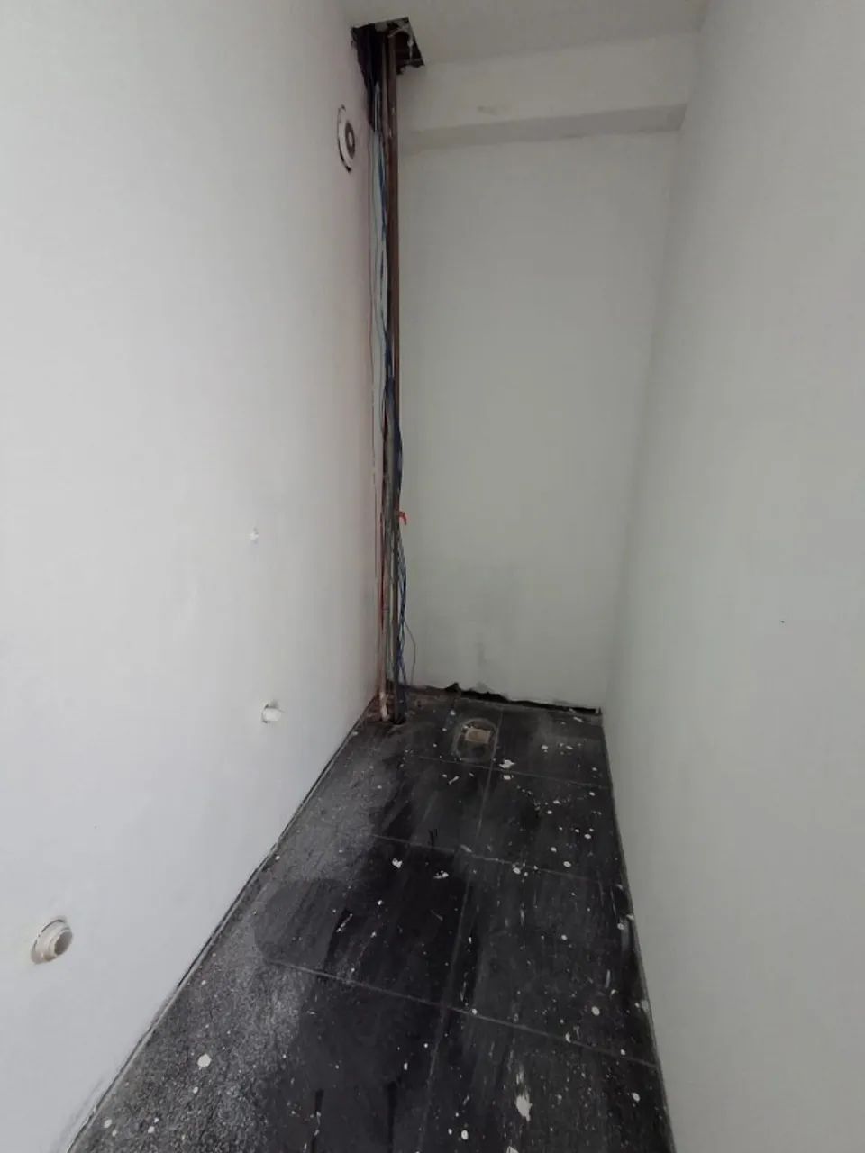 Sala Comercial c/ 2 Pisos e 200m² ótimo para sua Empresa no Centro Comercial Sollarium Mal - Foto 3