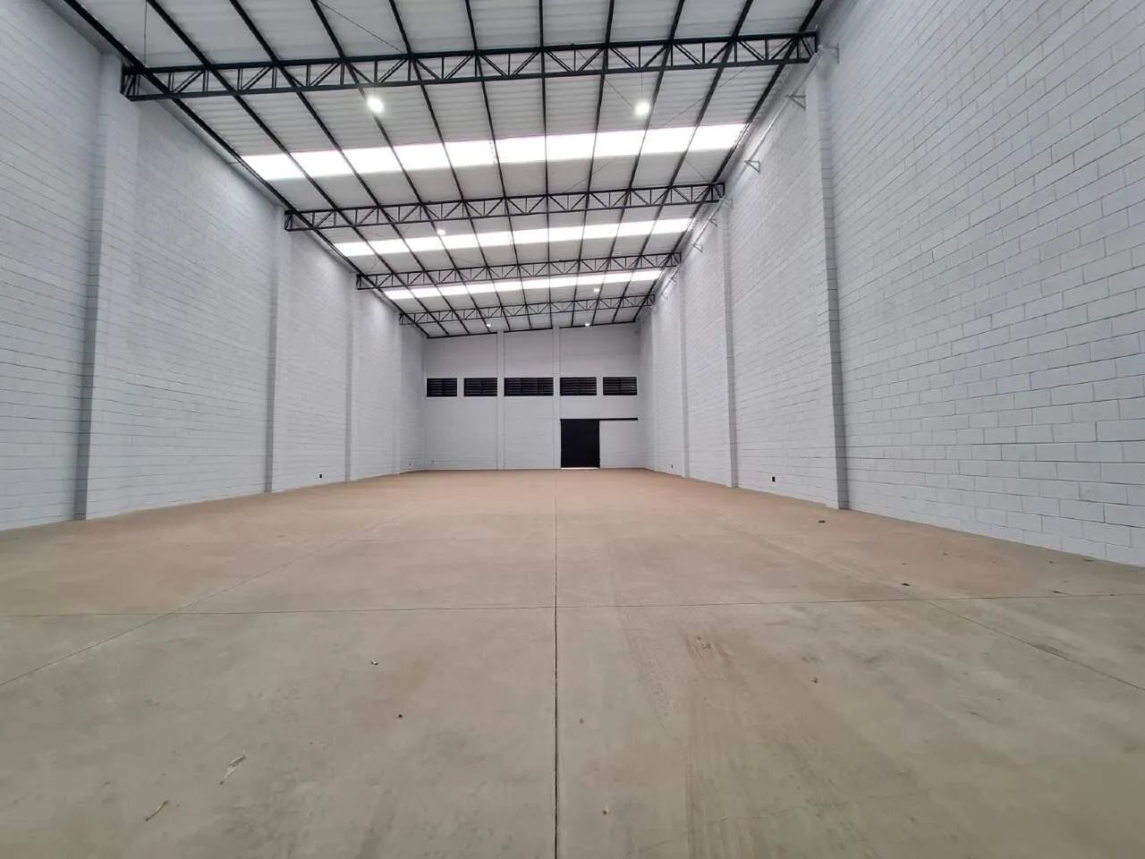 Galpão Comercial para Aluguel com 570 m² em Cordeirópolis