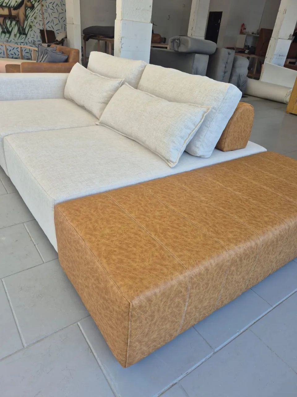New Island Sofa418478673469132802