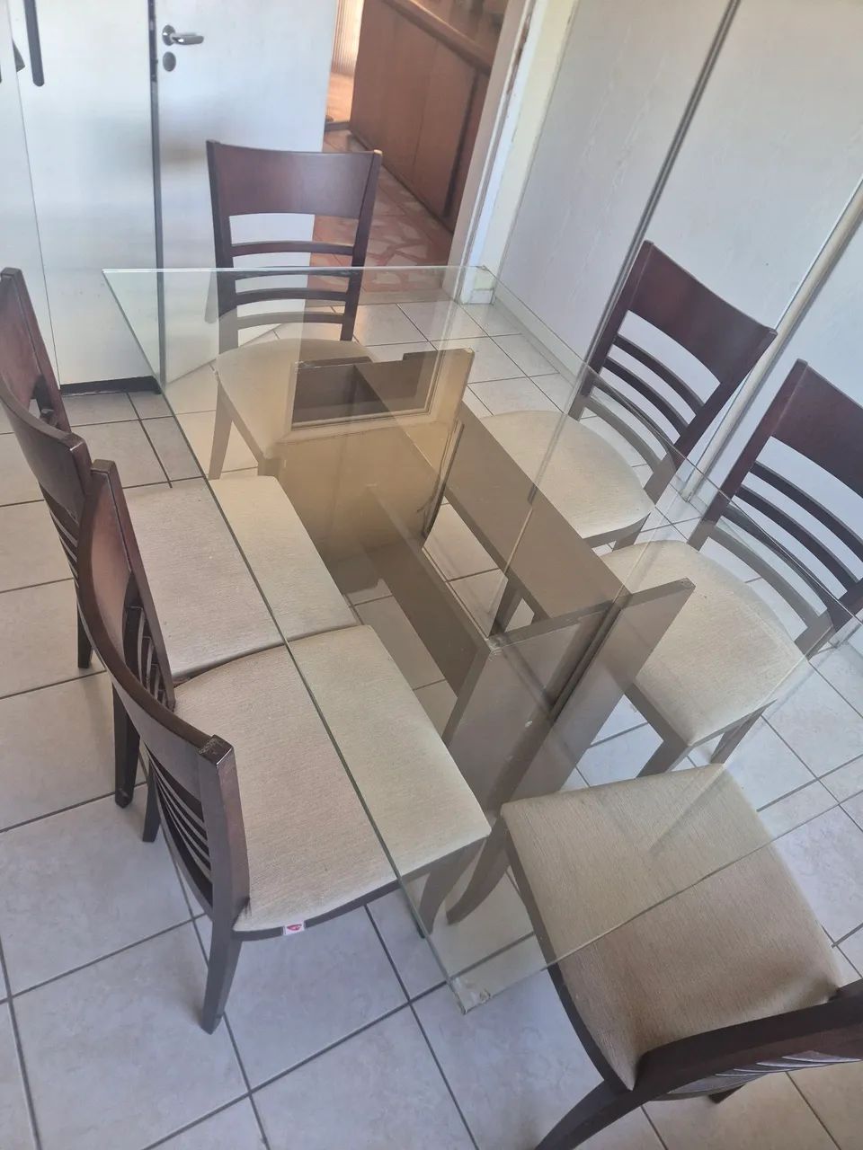 Mesa de jantar de vidro