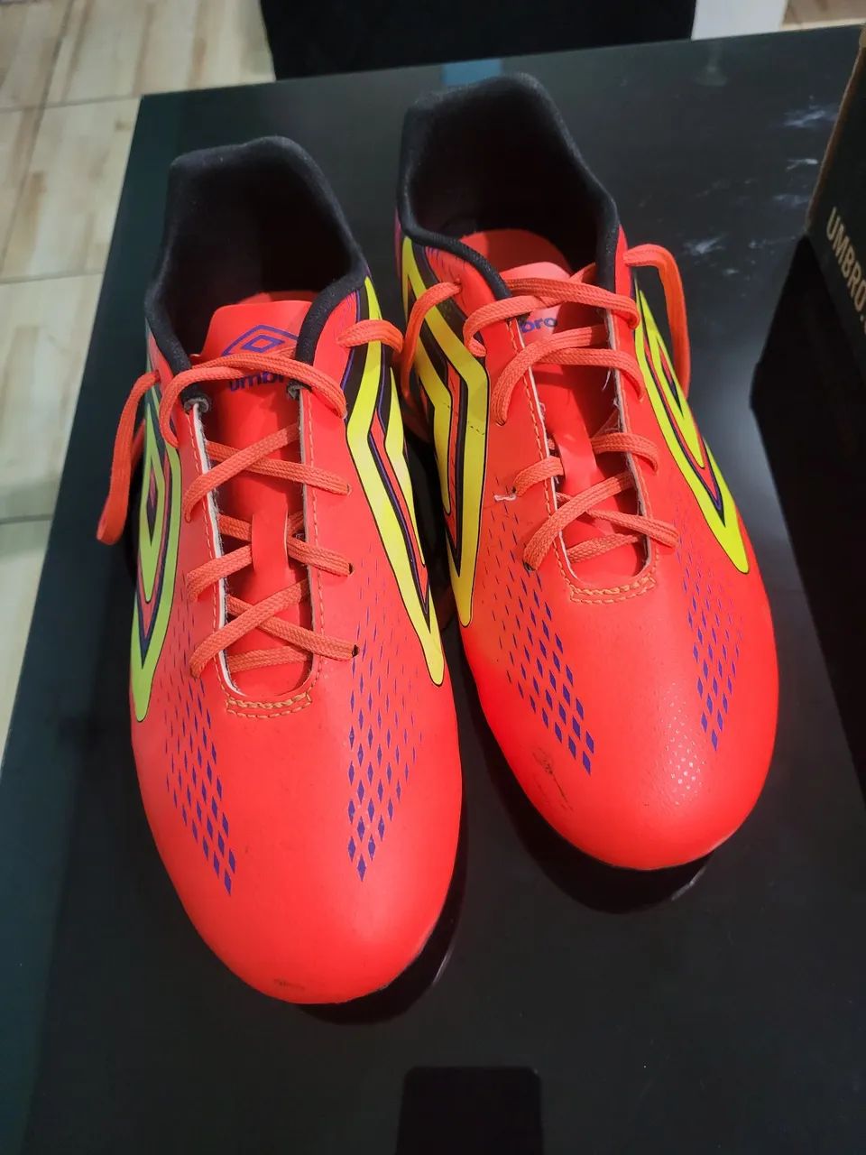 Chuteira umbro 41 - Calçados Esportivos - Cidade Industrial