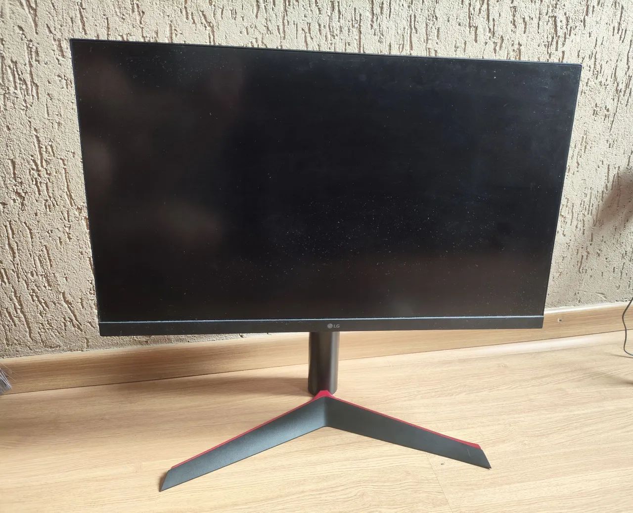 Monitor LG Ultragear 27 polegadas. 