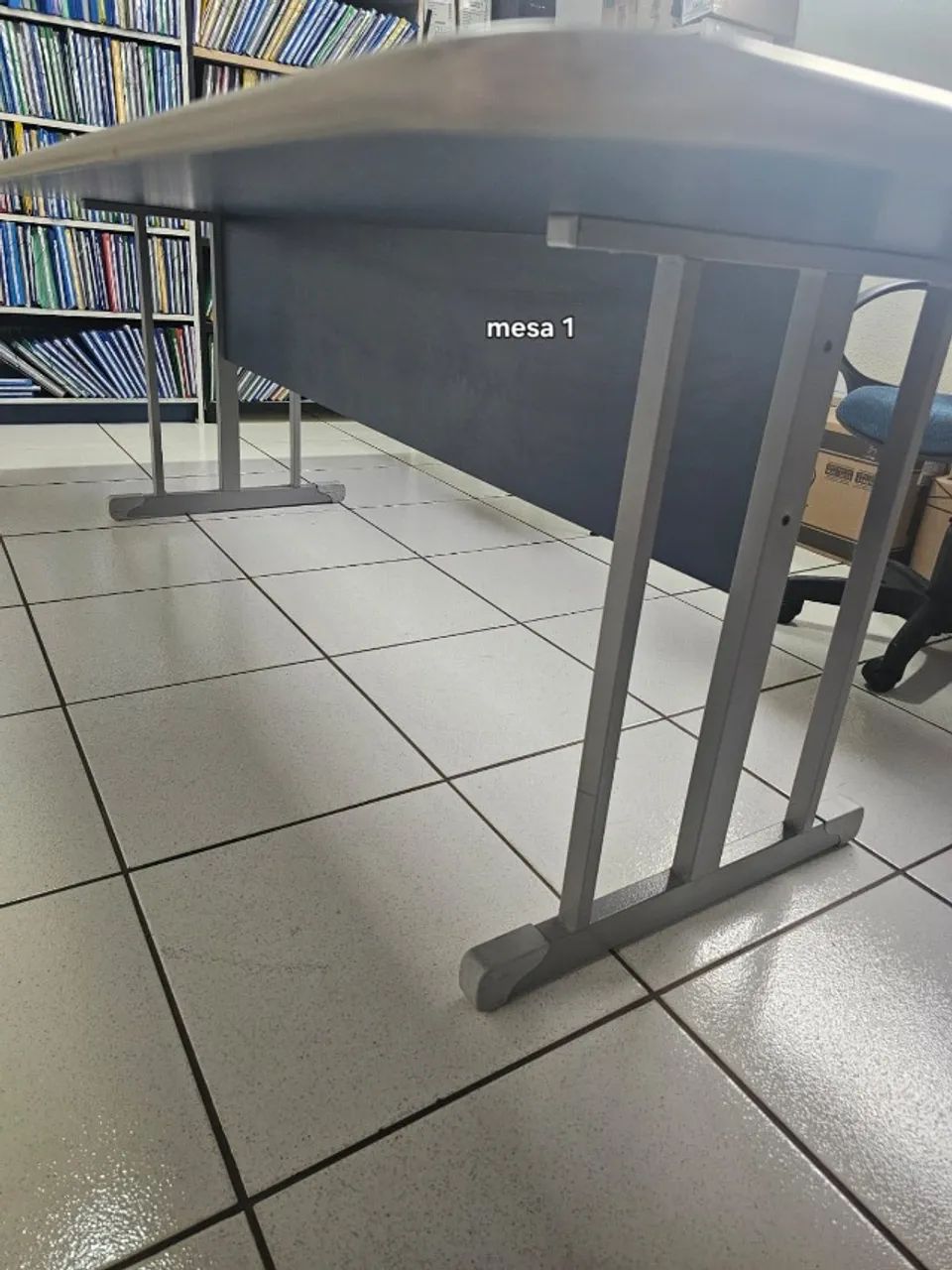 Mesa 1 (reunião): medidas 2,50x1,20m - Foto 4