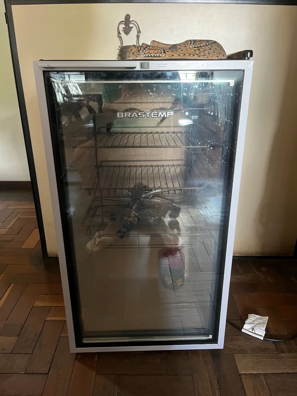 Frigobar expositor Brastemp