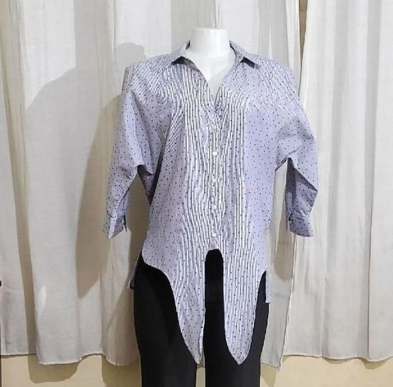 Camisa feminina branca e azul listras shoulder P