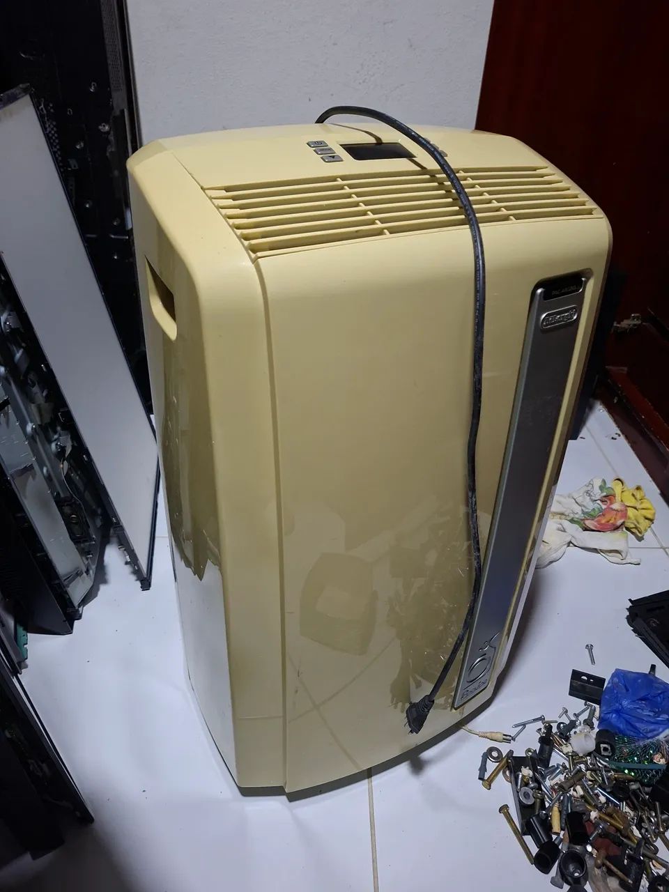 Ar Condicionado Portátil 12000 BTUs 220V