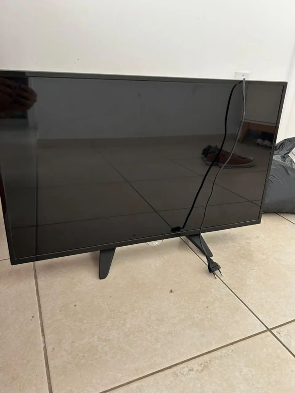 TV AOC usada 32 polegadas (com problemas no LED)