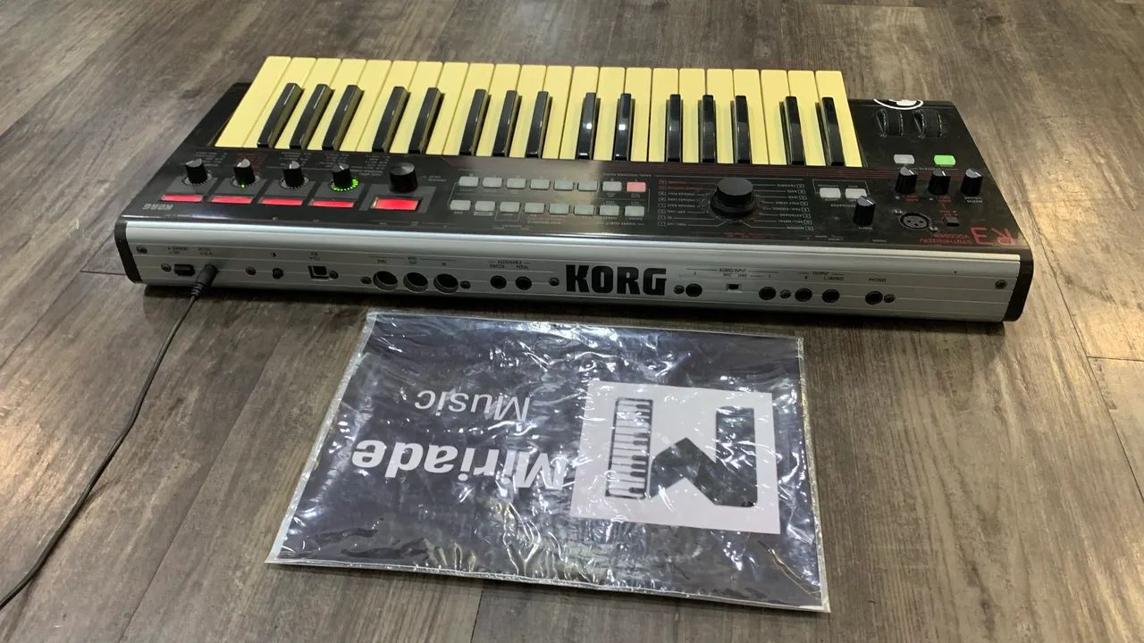 Korg R3  - Foto 4