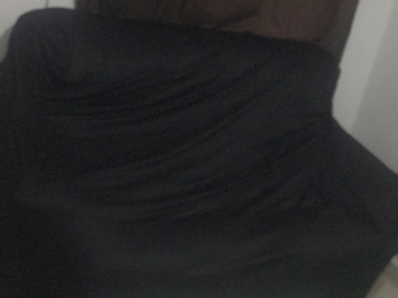 Sofa dois lugares doação, um pezinho quebrado