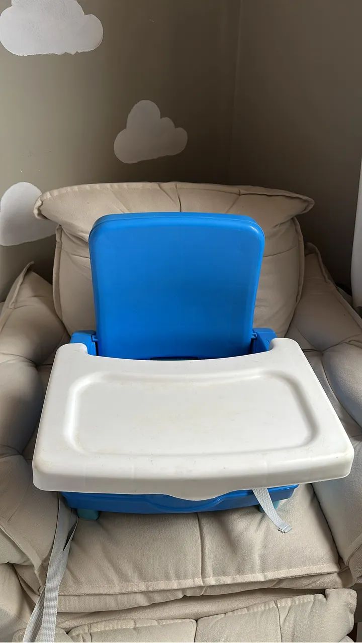 Vendo cadeirinha alimentação bebê 