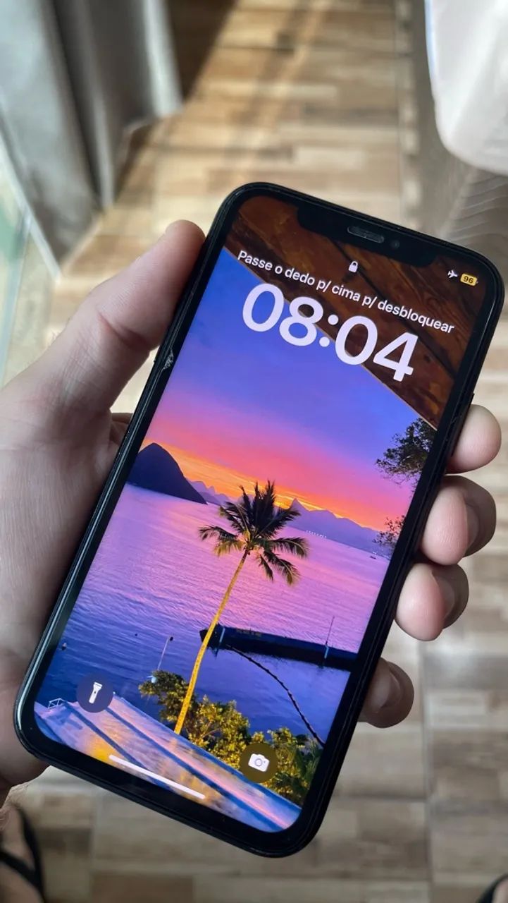 iPhone XR - EXCELENTE estado tudo funcionando - Foto 3