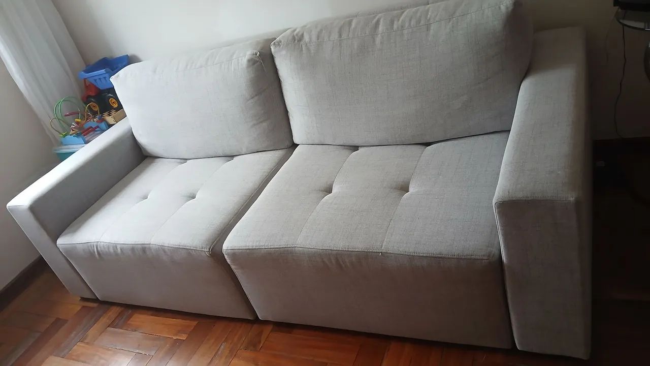 Sofá de ótima qualidade e acabamento.Fabricante Luciana Moveis.  - Foto 3