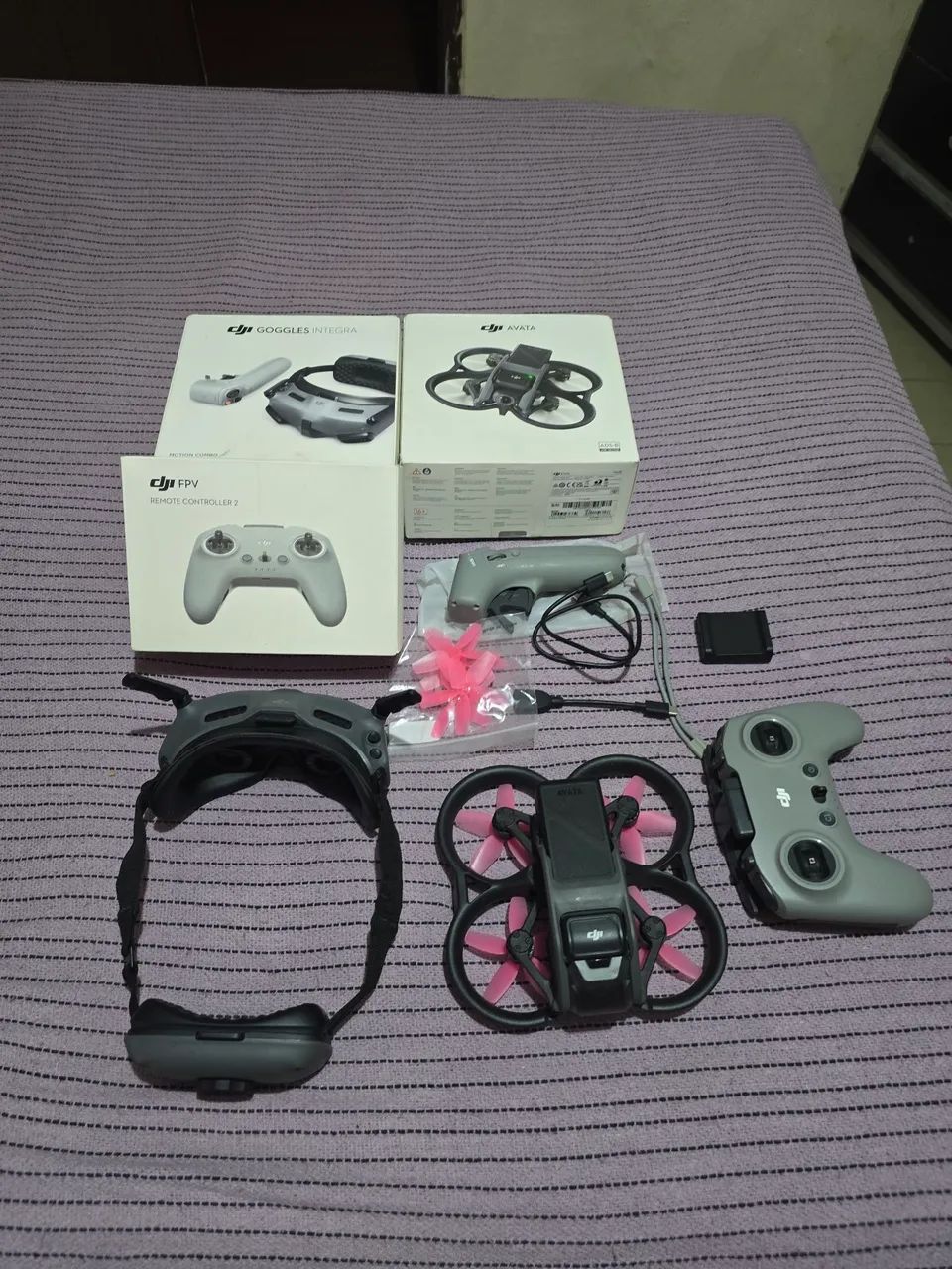 DJI Avata + Goggles Integra + FPV Remote Controller 2