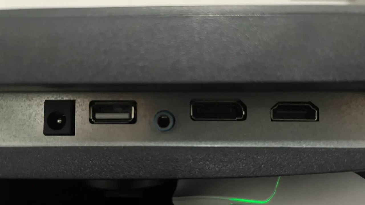 MONITOR GAMER TGT ALTAY PRO 180HZ Com Display LCD danificado - Foto 3