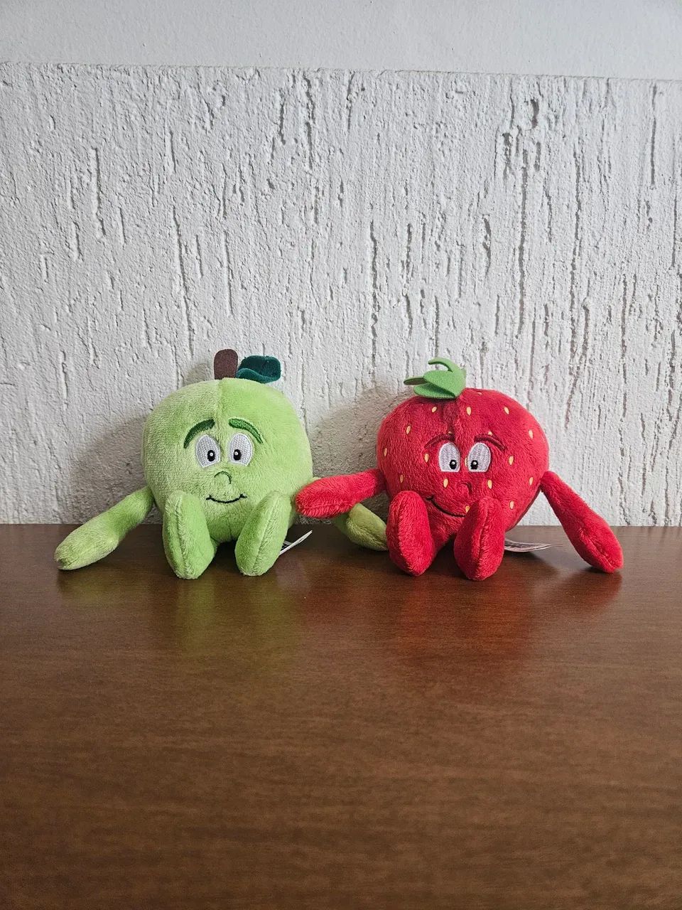 Pelúcias Maçã e Morango - Joaninha vem de brinde - Foto 2
