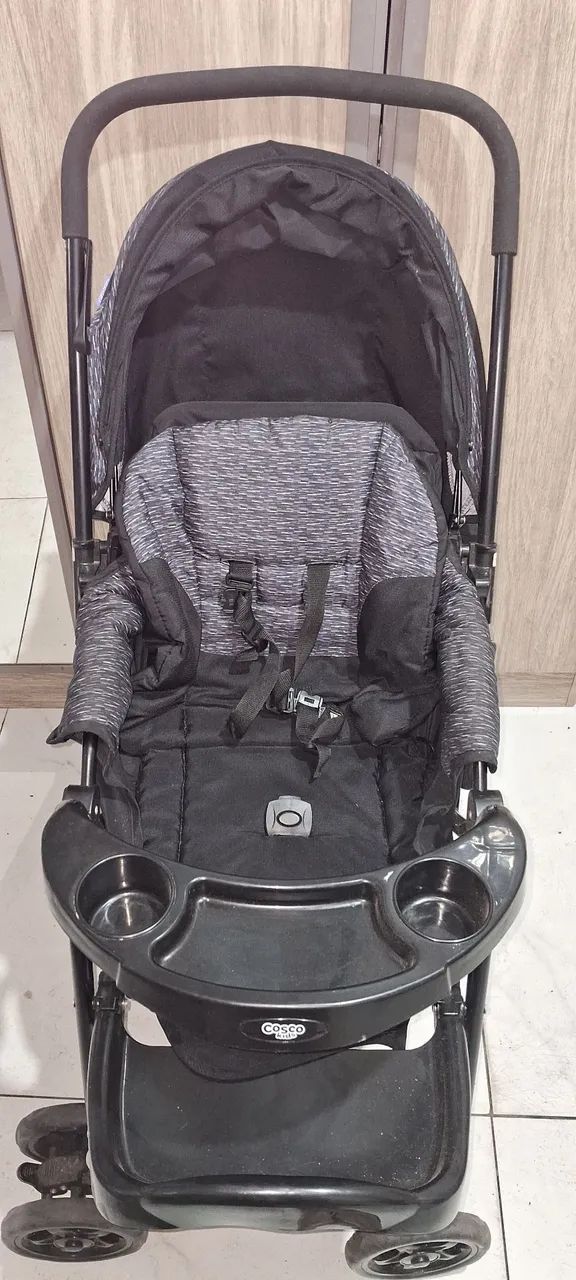 Carrinho de bebê + bebê conforto 