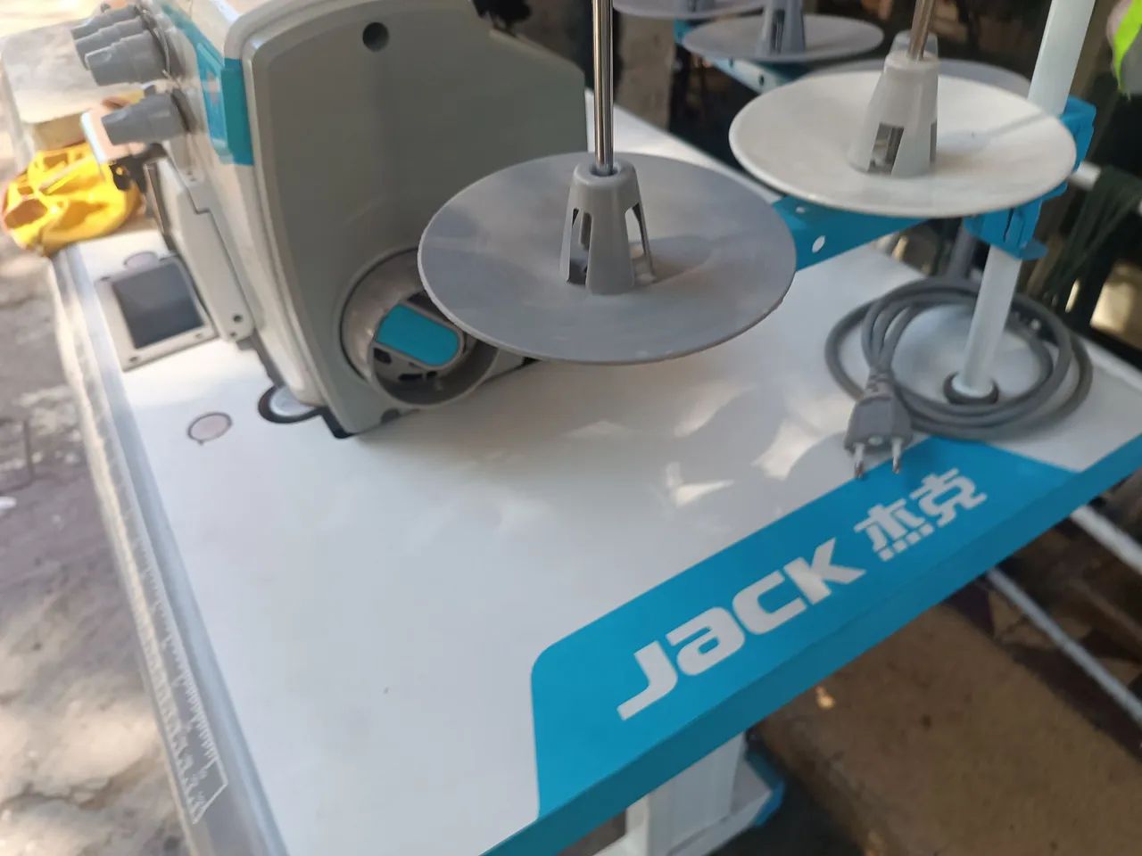 Vendo Máquina industrial interlok - Foto 3