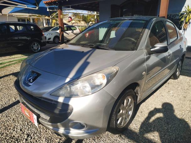 PEUGEOT 207 2011/2011 1.4 XR SPORT 8V FLEX 4P MANUAL - Foto 4