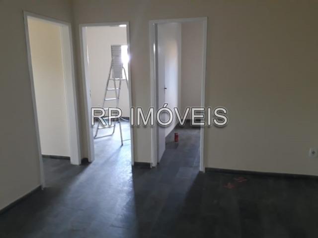 Aluga-se casa de 3 quartos com amplo quintal no bairro Santos Dumont - Foto 6