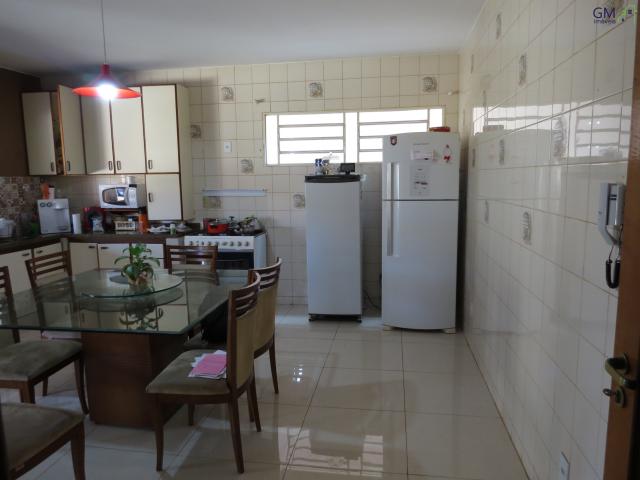 Vendo casa no Setor de Mansões, 3 quartos / Suíte / Piscina / Churrasqueira / Próximo a ca - Foto 8