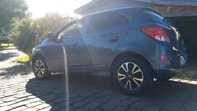 Vendo Onix LT 2014