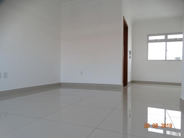 Apartamento 03 quartos c/ suíte 02 vgs jardim industrial - contagem mg - Foto 3
