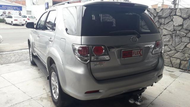 Toyota Hilux Sw4 3.0 Srv 4x4 - Foto 3