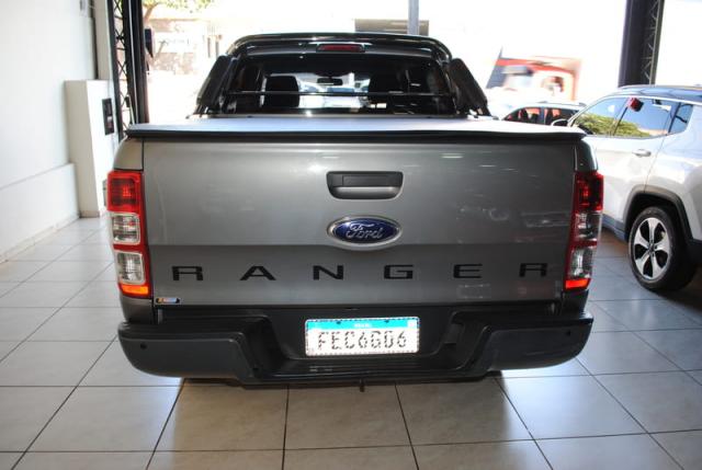 Ford Ranger 2.5 Flex 4x2 CD XLS 2013 - Foto 5