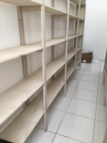 Vende-se prateleiras comerciais - Foto 3