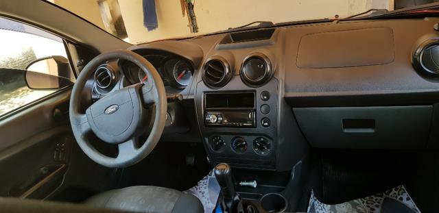 Ford Fiesta único dono