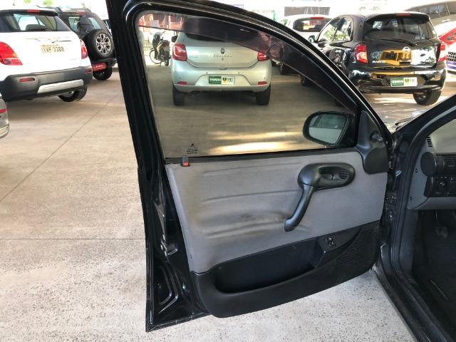 Classic LS 1.0 Flex + GNV 0 entrada - Foto 12