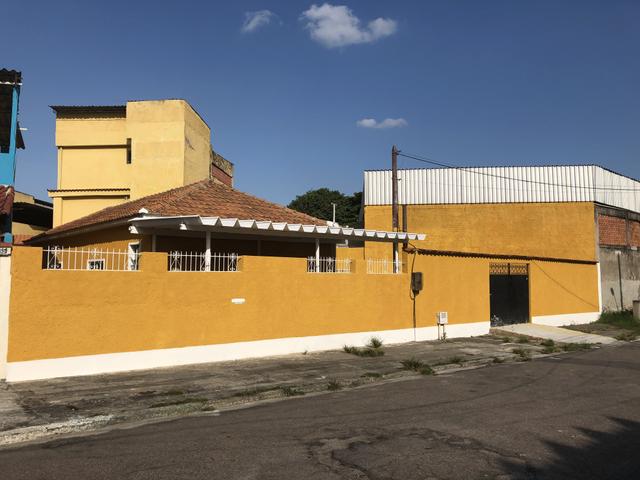 Vendo linda casa 300 m2 em Bangú