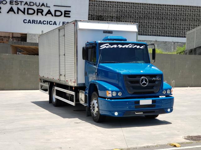MB Mercedes-Benz atron azul bau - Foto 13