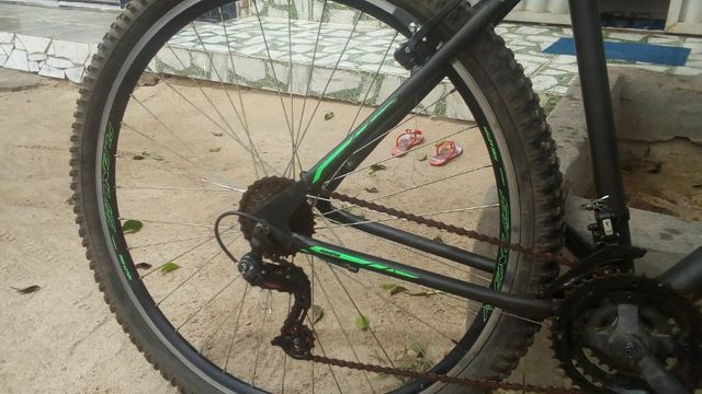 Bicicleta de marcha aro 29 - Foto 2