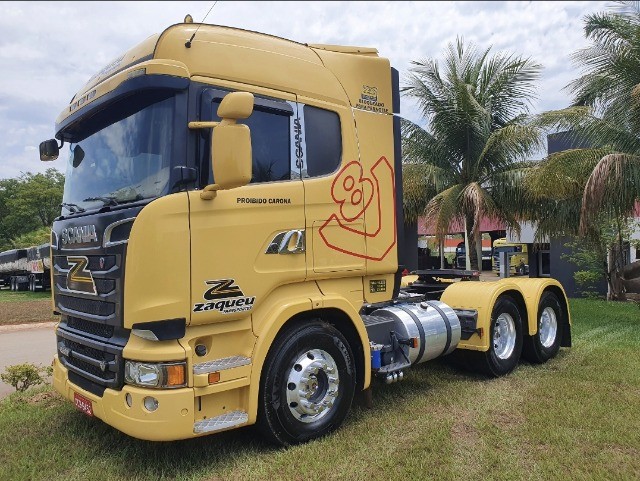 CAMINHÃO