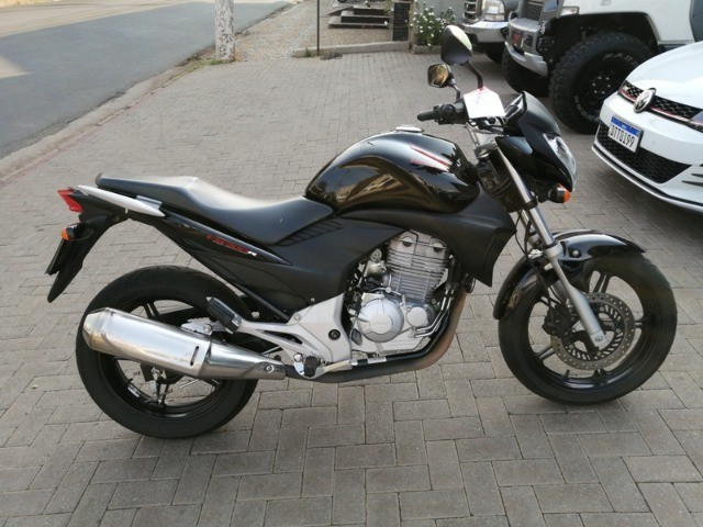 HONDA CB 300 R 2011 RARIDADE 7.616 KM ORIGINAIS