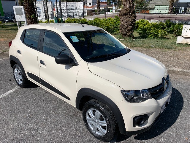 VENDO RENAULT KWID COM 755 KM.