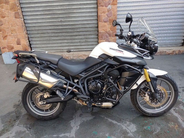 TRIUMPH TIGER 800