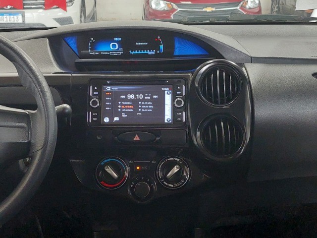 Toyota Etios X 2018 1.5 Sedan  - Foto 8