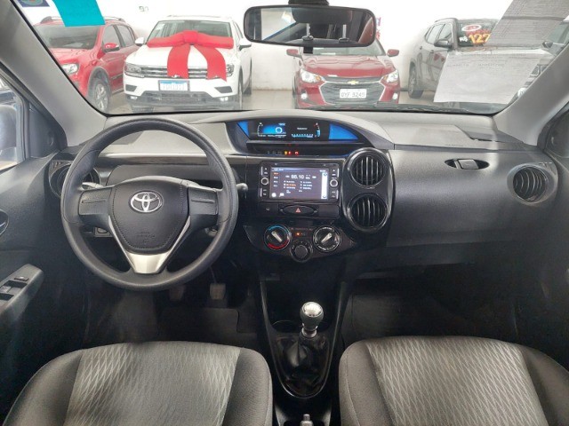Toyota Etios X 2018 1.5 Sedan  - Foto 7