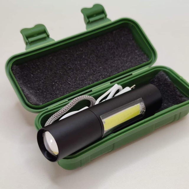 Mini Lanterna  LED recarregável  USB 