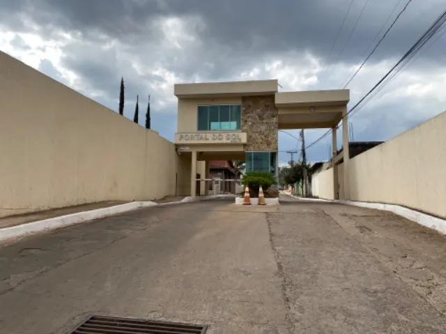 Lote top 400 metros com 3 kitnets condomínio pequeno próximo a upa