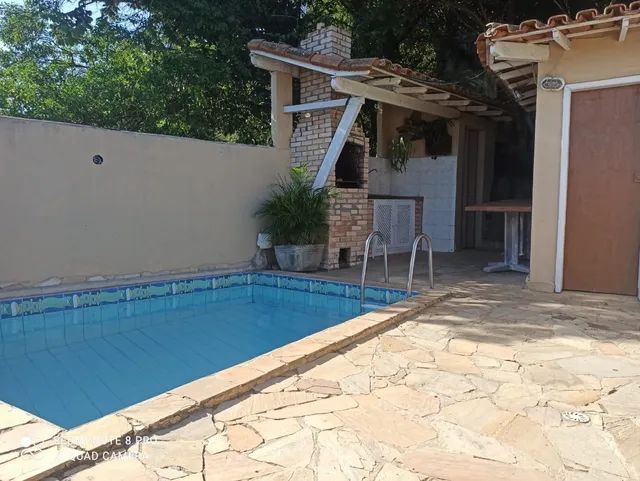 Casa temporada em Cabo Frio com piscina próxima à praia do Forte