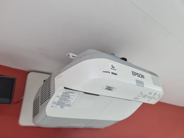 Projetor Interativo Curta Distância Epson Brightlink 475Wi+