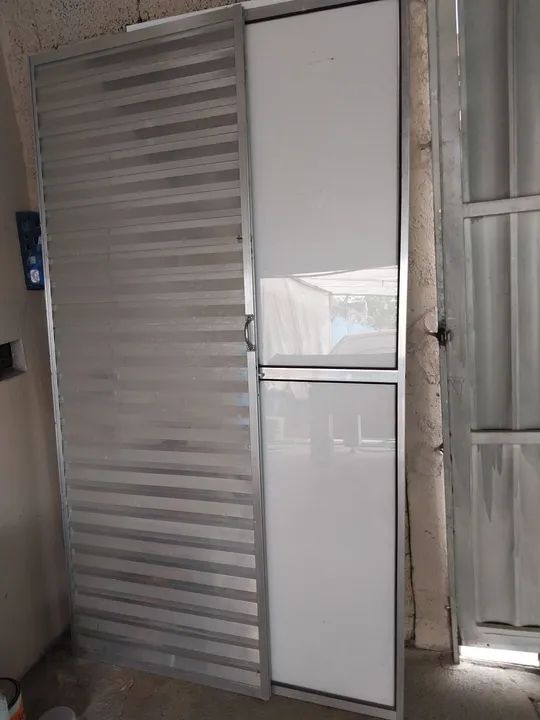 Folha de Porta alumínio de correr Largura: 0,77 X 2.08 Altura