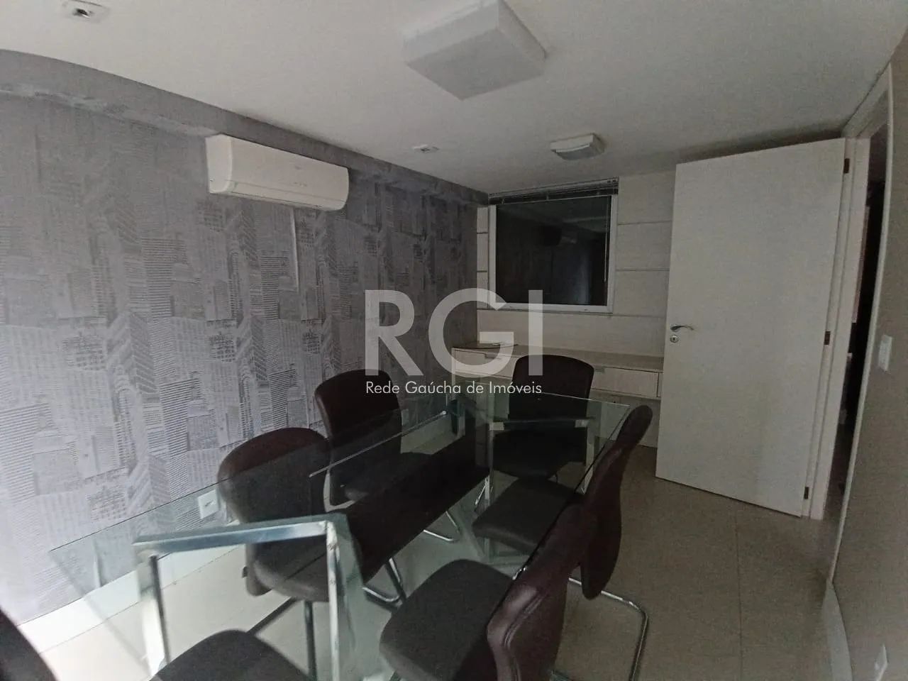 Loja comercial com 59,30m2 de área privativa no bairro Bom Fim, com mezanino, mobiliado fi - Foto 3