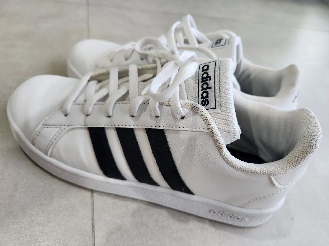 Tenis Adidas Tam. 34