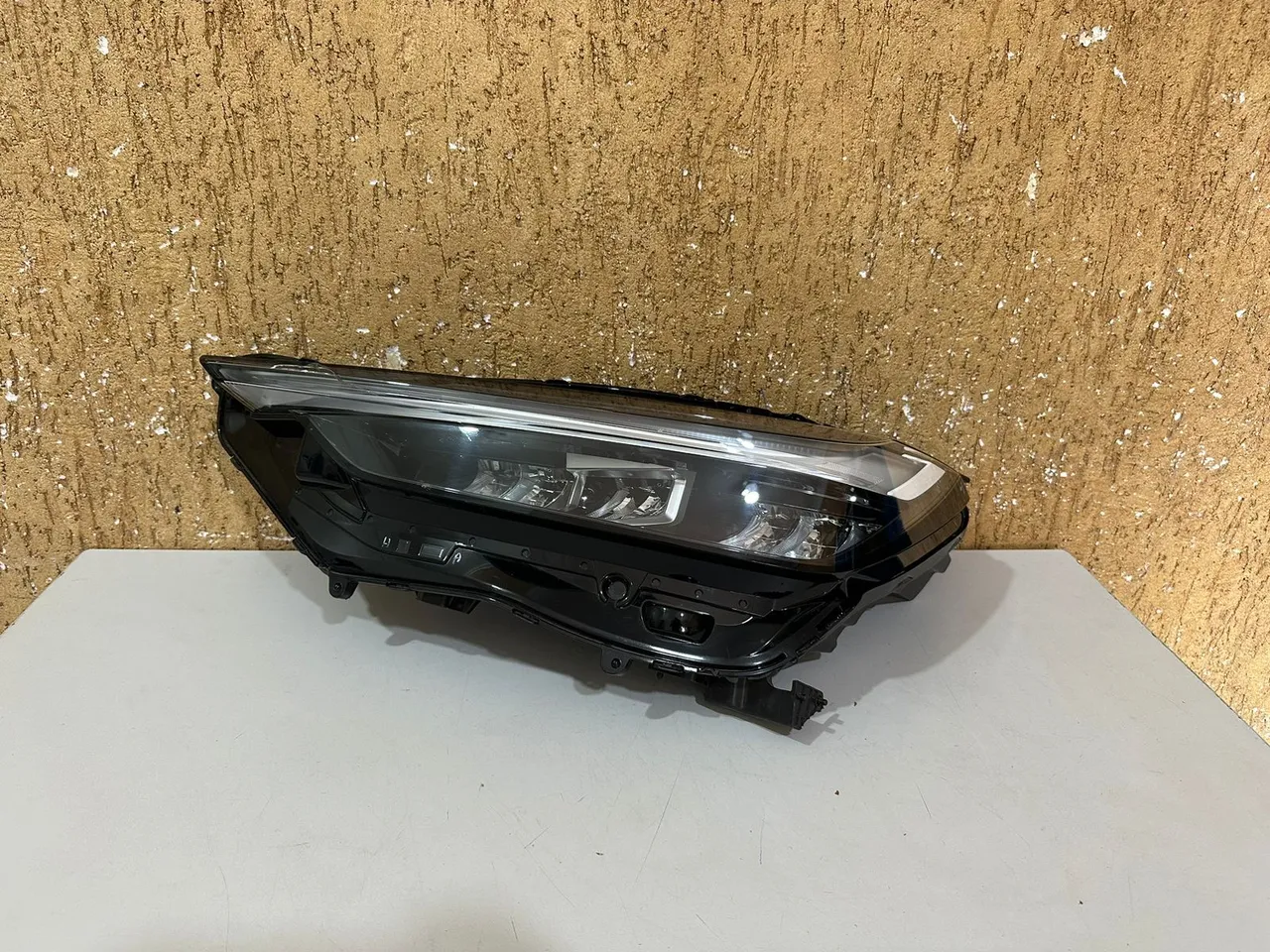 Farol esquerdo HRV / HR-V 2023/2024