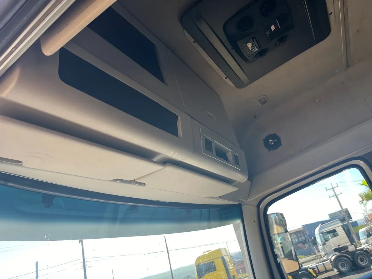 VW/ 30.330 CRC 8X2 - Foto 9