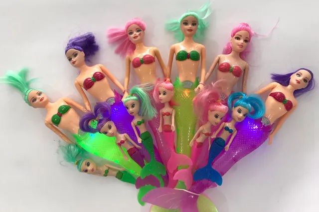 Kit com 6 bonecas Sereias com Sereinhas 6,00 cada
